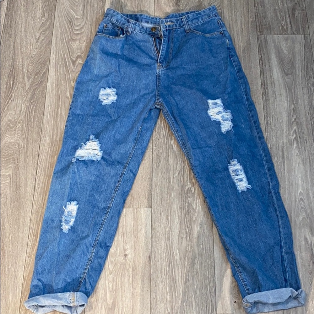 Mom Jeans - Distressed